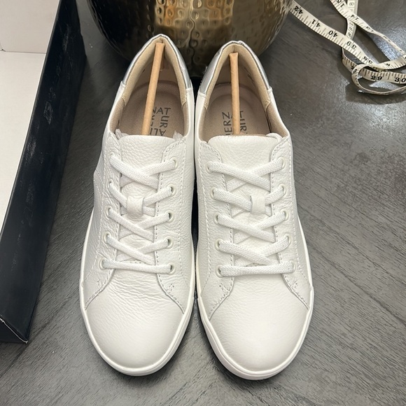 NATURALIZER Morrison Sneakers - Picture 5 of 12
